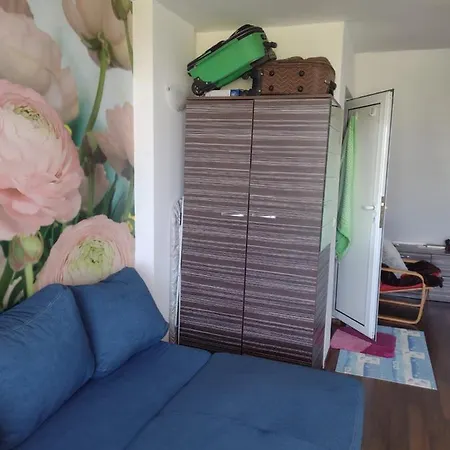 Apartment Global Village